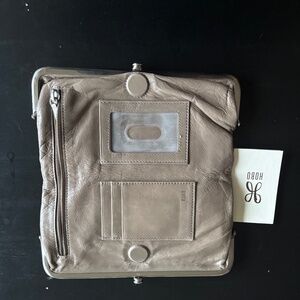 Hobo Lauren Clutch Wallet Gravel